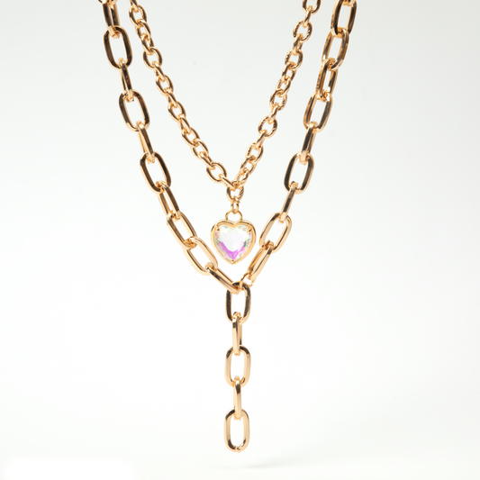GOLDEN CHAIN WITH THE LOVE OF HEART NECKLACE